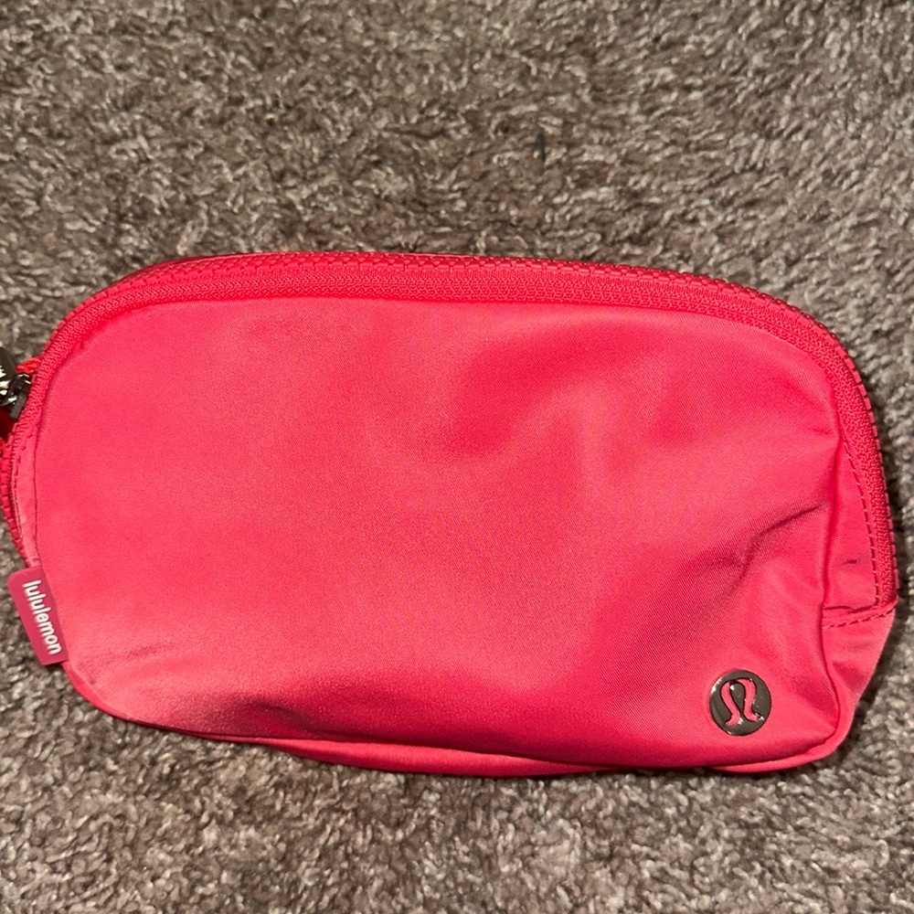 Pink Lulu lemon belt bag - NEW WITH TAGS